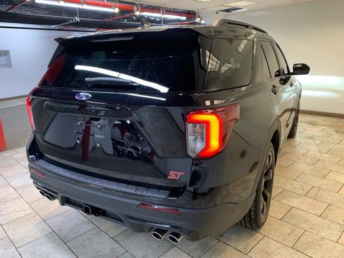 Used 2022 Ford Explorer ST w/ Equipment Group 401A image 7