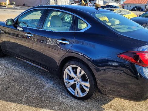Used 2015 INFINITI Q70 3.7 w/ Technology Package image 3