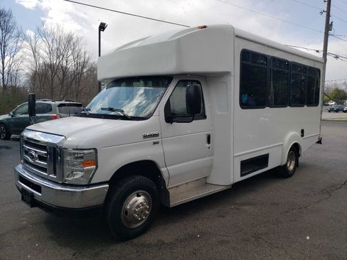 Used 2015 Ford E-350 and Econoline 350 Super Duty RWD image 3