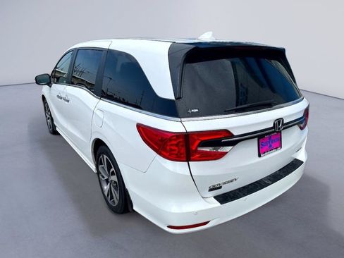 Used 2024 Honda Odyssey Touring image 2