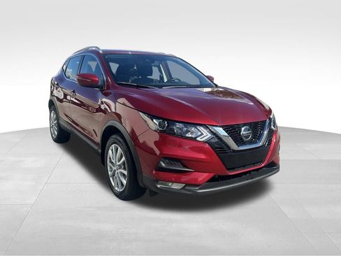 Used 2022 Nissan Rogue Sport SV image 2