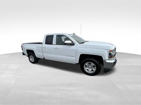 Used 2019 Chevrolet Silverado 1500 LT AWD/4WD image 30