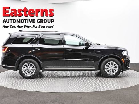 Used 2023 Dodge Durango SXT image 4