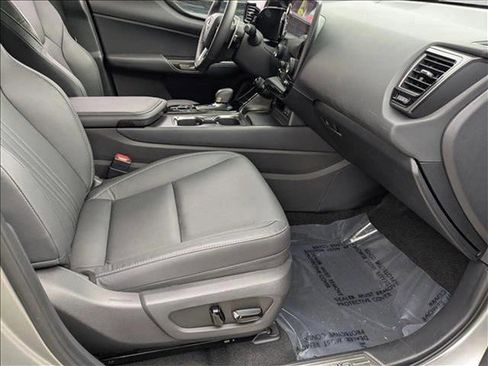 Used 2025 Lexus NX 250 FWD w/ Premium Package image 21