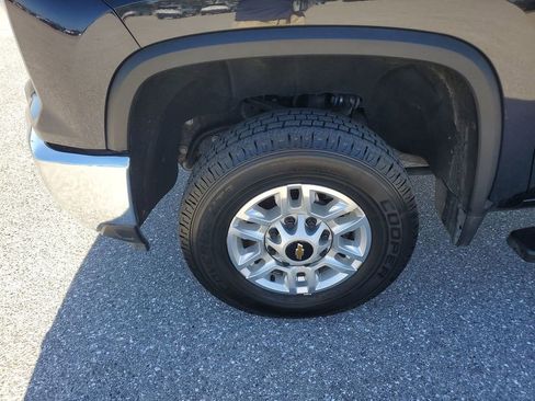 Certified 2024 Chevrolet Silverado 2500 LT image 17