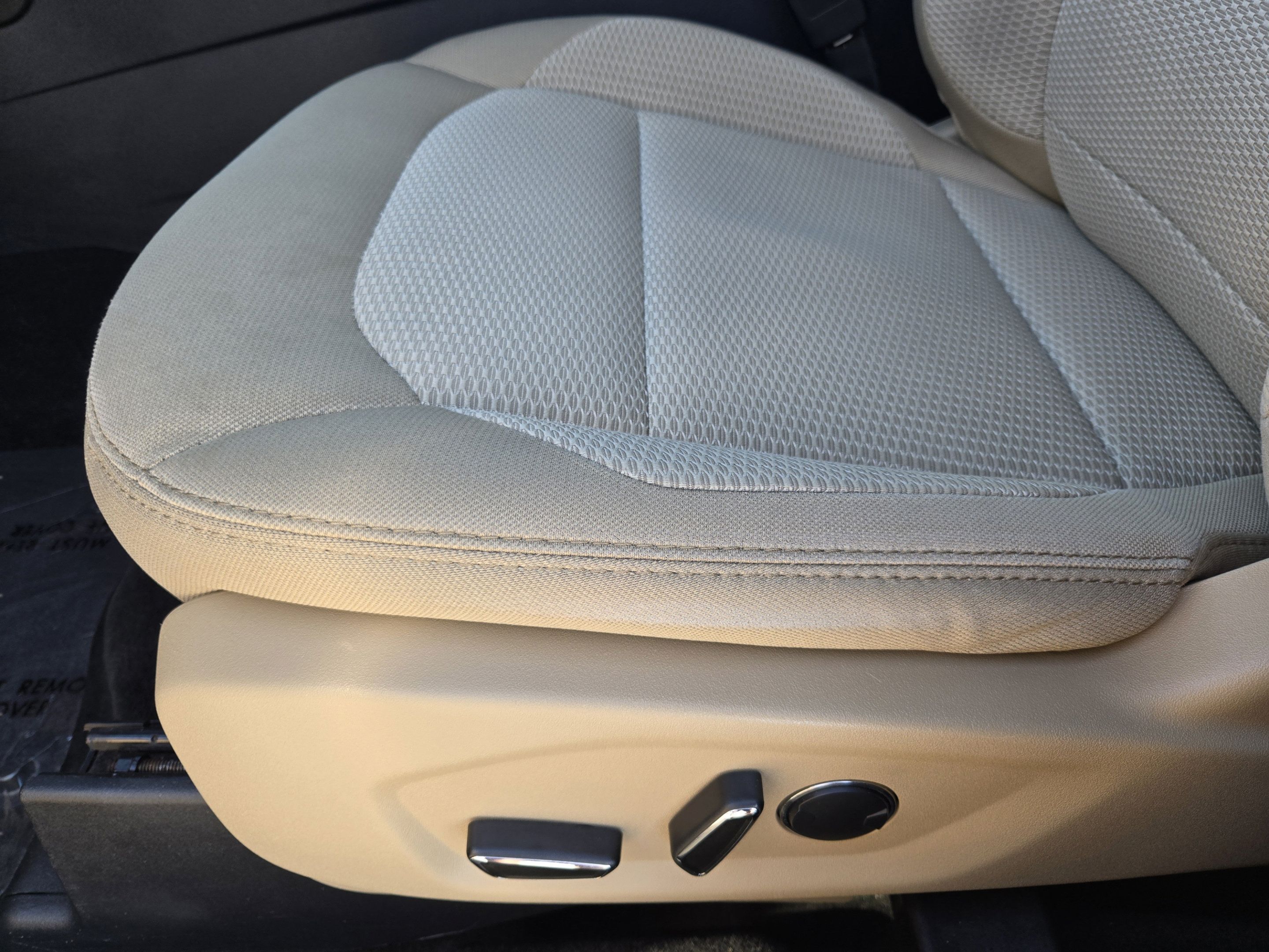 Used 2017 Ford Explorer XLT FWD image 21