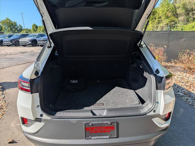 Certified 2023 Volkswagen ID.4 Pro RWD image 9