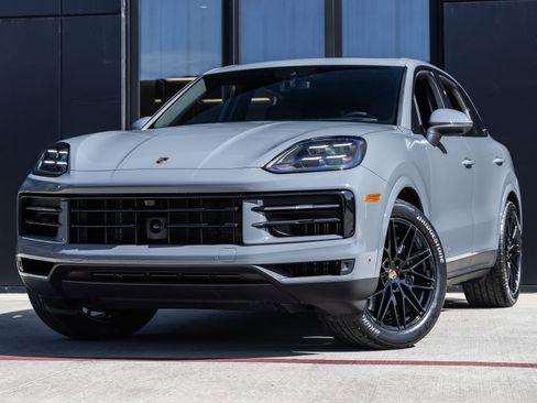 Certified 2026 Porsche Cayenne image 1