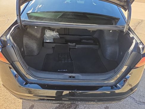 Used 2024 Nissan Altima 2.5 SV image 20