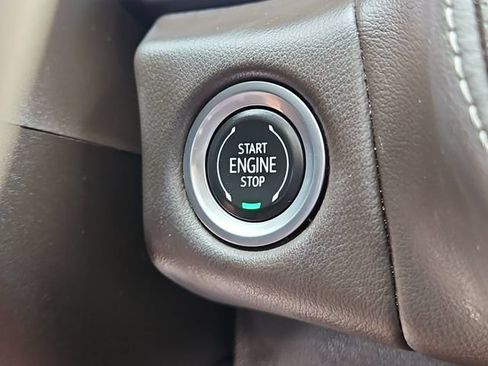 Used 2023 GMC Yukon SLT w/ SLT Premium Package AWD/4WD image 30