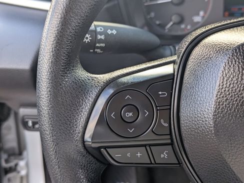 Used 2025 Toyota Corolla LE image 29