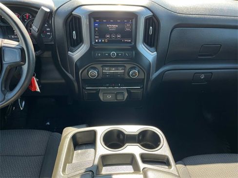 Used 2020 Chevrolet Silverado 1500 Custom w/ Custom Value Package image 5