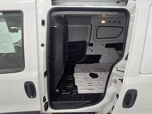 Used 2020 RAM ProMaster City Tradesman SLT FWD image 14