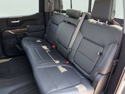 Used 2021 GMC Sierra 1500 SLT RWD image 28
