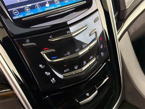 Used 2020 Cadillac Escalade Platinum image 15