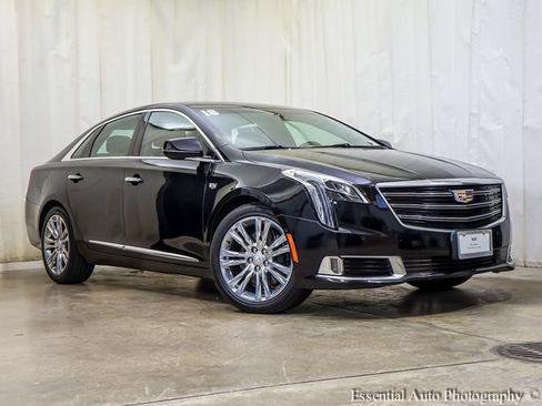 Certified 2018 Cadillac XTS Luxury FWD image 2