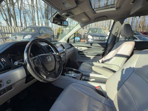 Used 2016 Honda Pilot Elite image 9