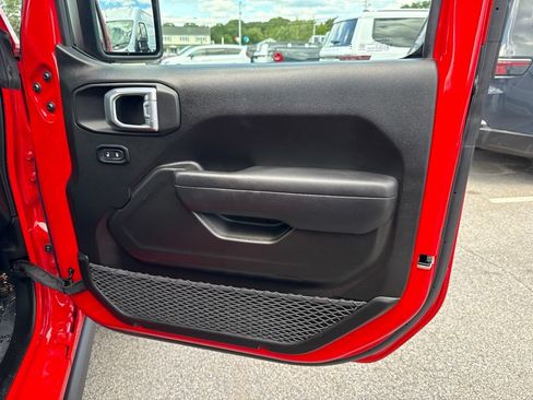 Certified 2024 Jeep Wrangler Sport AWD/4WD image 23