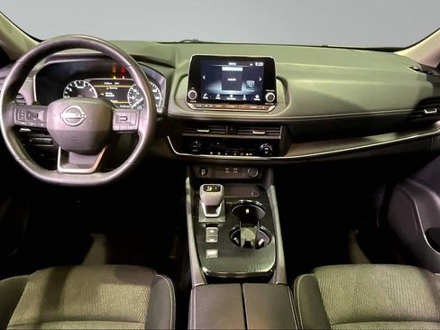 Used 2025 Nissan Rogue SV FWD image 8