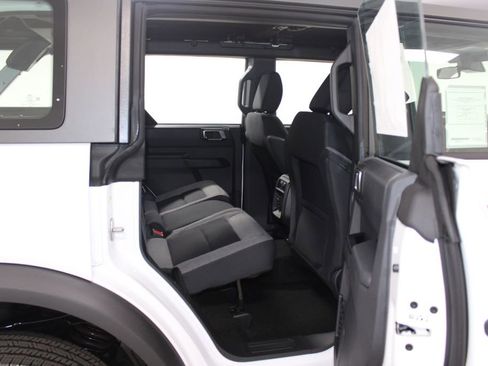 New 2025 Ford Bronco 4-Door image 28