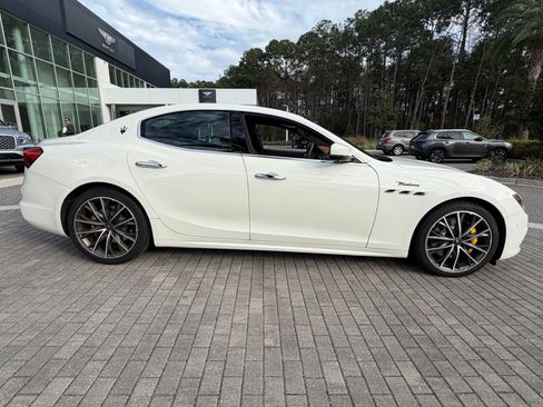 Certified 2022 Maserati Ghibli Modena Q4 image 5