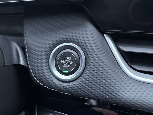 Used 2025 Chevrolet Equinox LT image 24