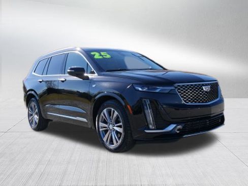 Used 2025 Cadillac XT6 Premium Luxury image 7