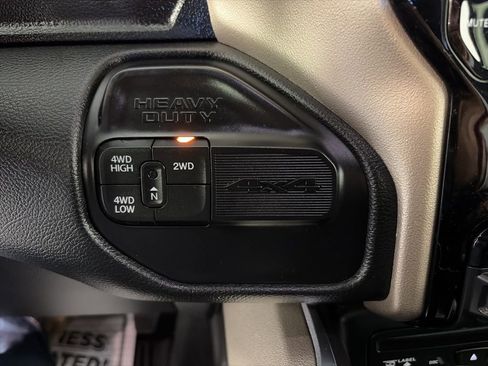 Used 2019 RAM 3500 Laramie image 19