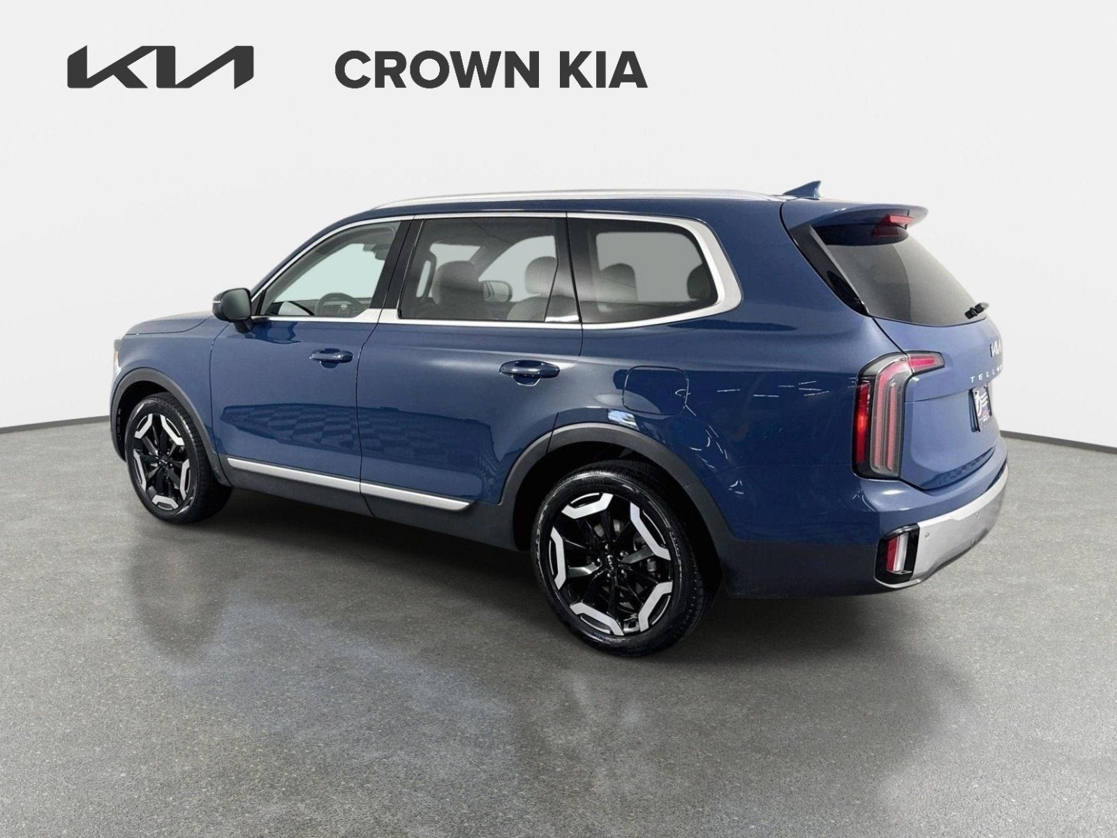Certified 2023 Kia Telluride EX w/ EX Captain's Chair Package FWD image 7