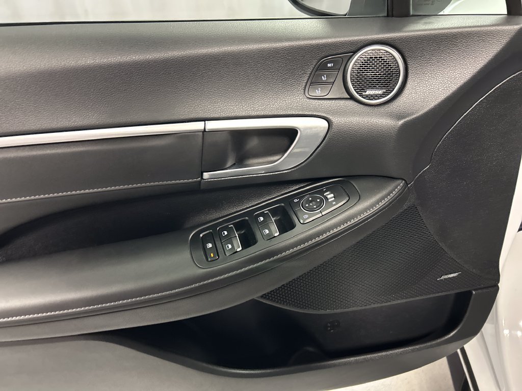 Used 2021 Hyundai Sonata Limited FWD image 12