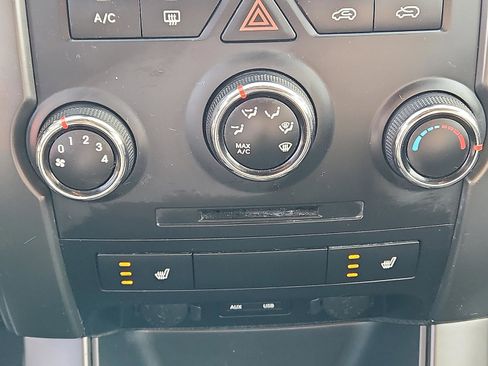 Used 2013 Kia Sorento LX w/ Convenience Pkg image 17