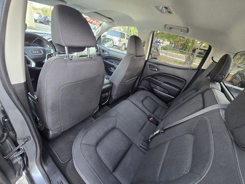 Used 2018 GMC Canyon SLE image 13