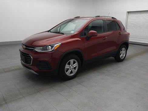 Used 2021 Chevrolet Trax LT AWD/4WD image 2