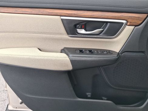 Used 2018 Honda CR-V EX image 11