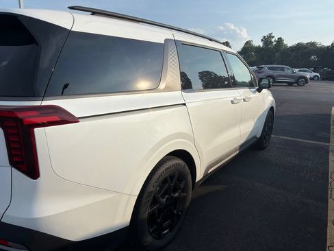 Used 2025 Kia Carnival SX Prestige FWD image 7