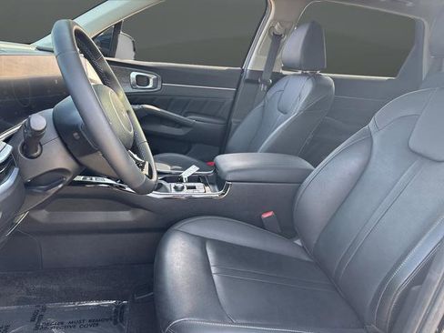 Used 2024 Kia Sorento SX image 8