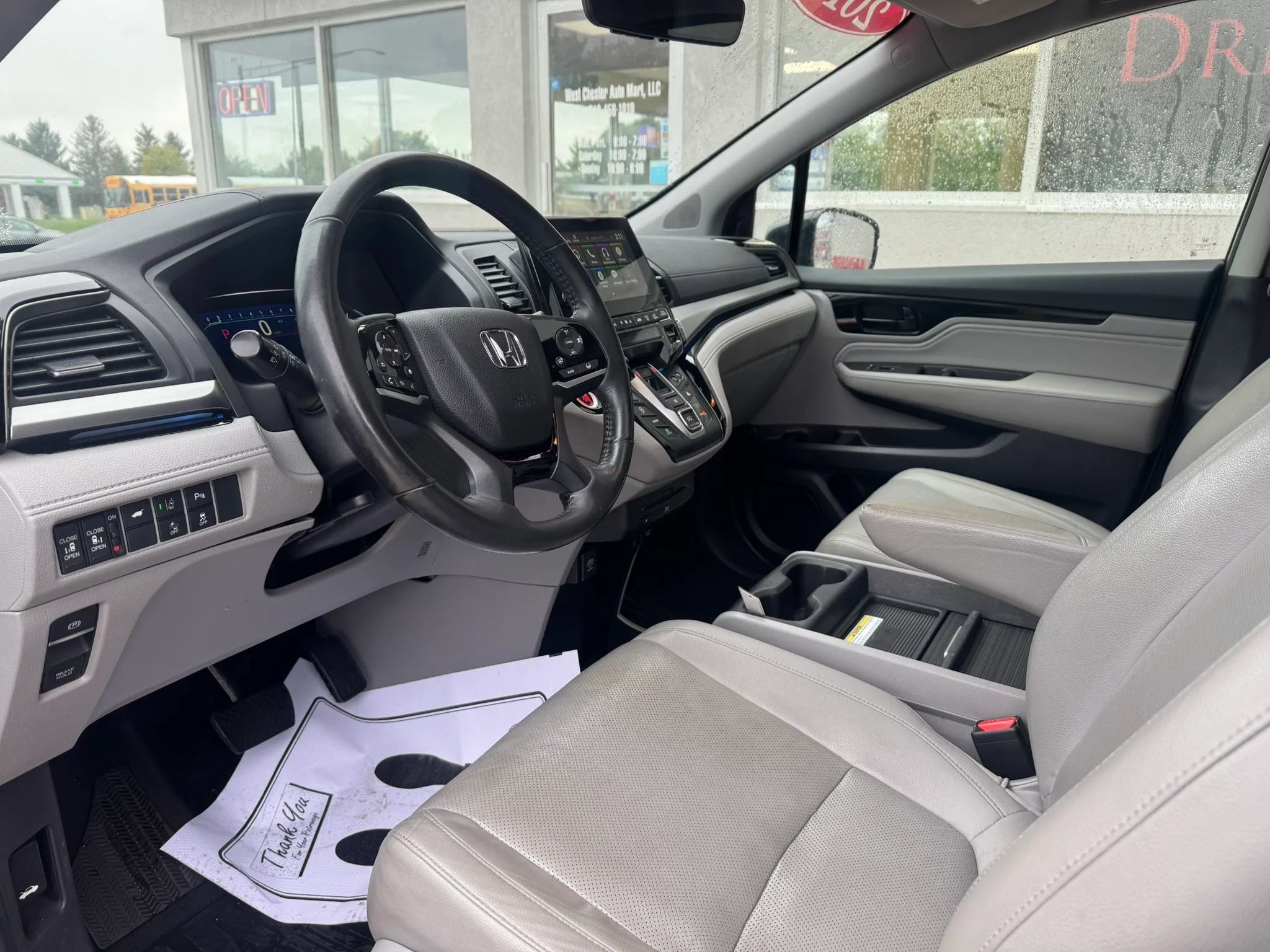 Used 2018 Honda Odyssey Elite image 8