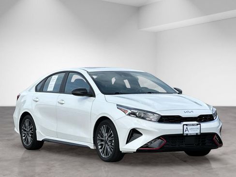 Used 2023 Kia Forte GT-Line w/ GT-Line Premium Package FWD image 9