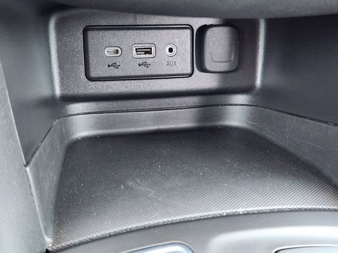 Used 2023 Chevrolet Equinox LT FWD image 16