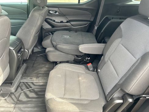 Used 2024 Chevrolet Traverse LT FWD image 13