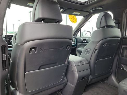 Used 2025 Hyundai Santa Fe Calligraphy image 14