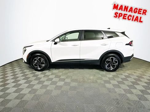 Used 2024 Kia Sportage LX AWD/4WD image 5