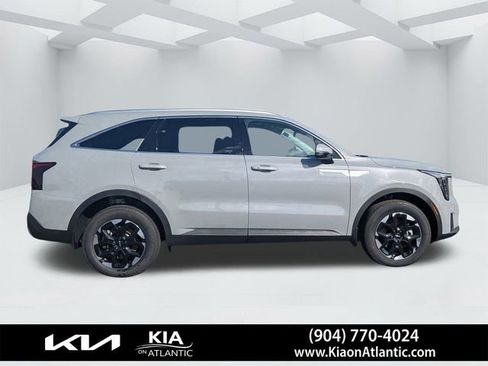 New 2026 Kia Carnival LXS image 2