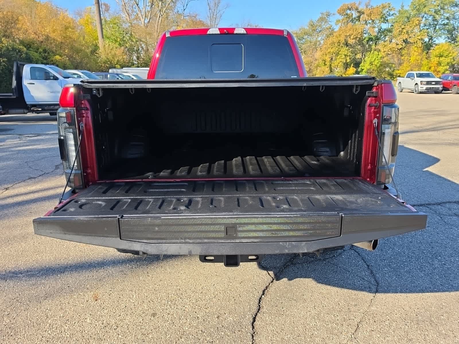 Used 2017 Ford F250 Lariat w/ Lariat Ultimate Package AWD/4WD image 9