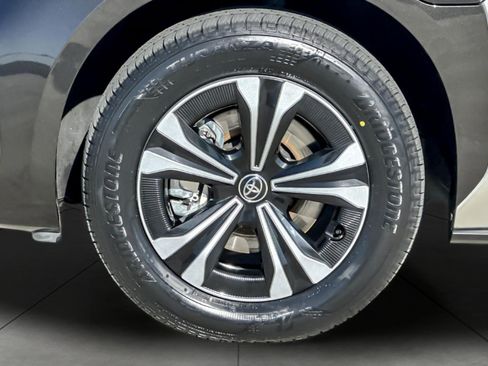 Used 2023 Toyota bZ4X XLE w/ Weather Package image 25