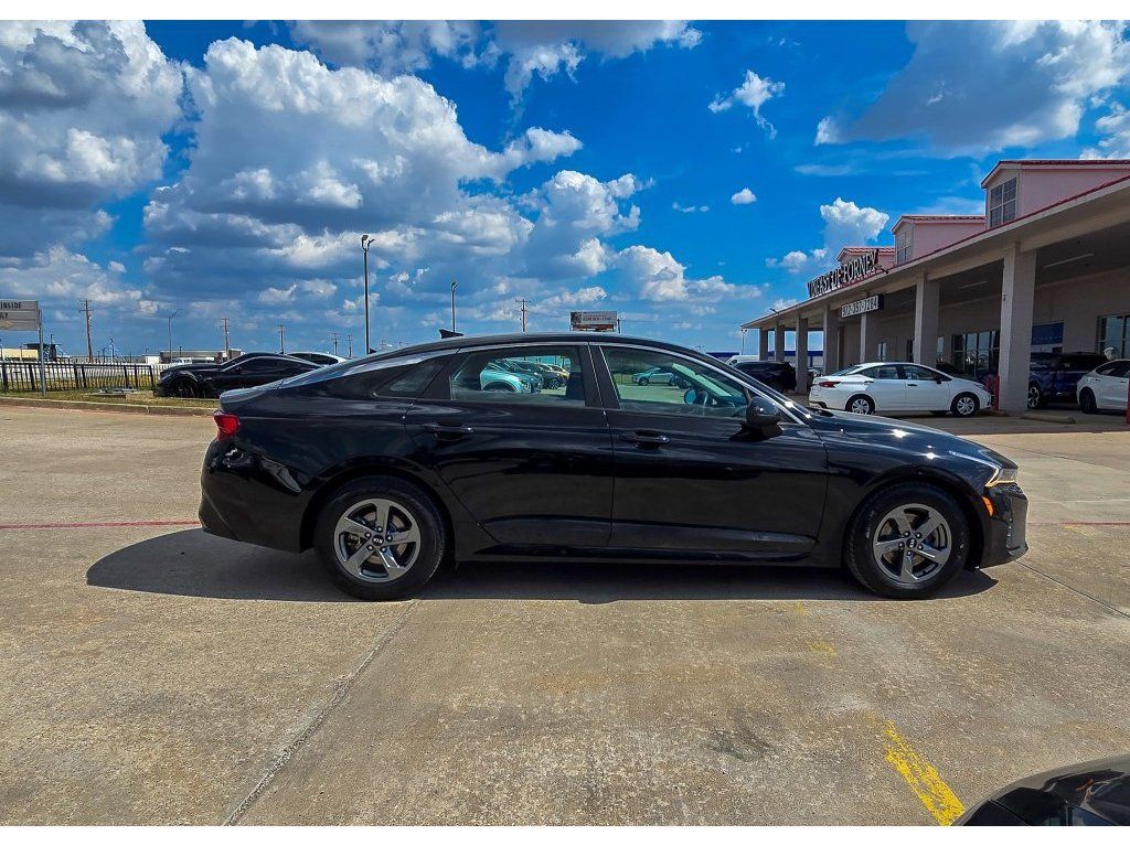 Used 2021 Kia K5 LXS FWD image 9