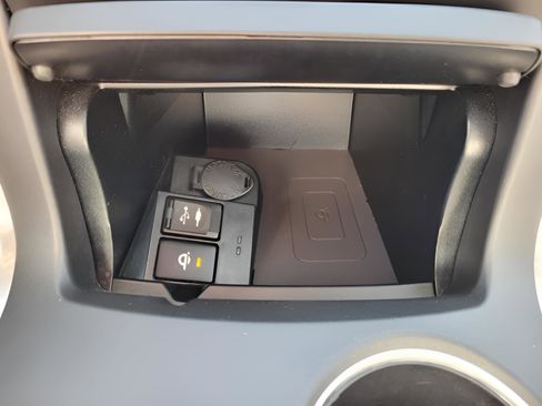 Used 2017 Toyota Camry XLE image 28