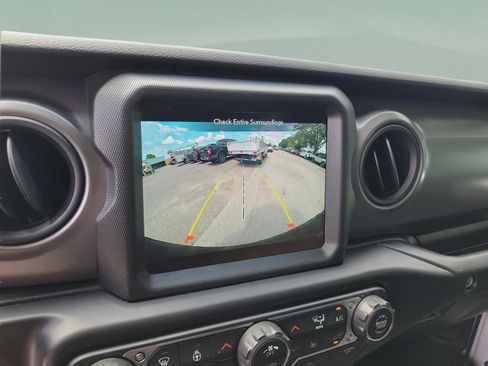 Used 2022 Jeep Wrangler Unlimited Sport image 20