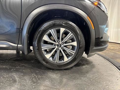Certified 2025 INFINITI QX60 Pure image 17