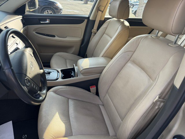 Used 2009 Hyundai Genesis 3.8 w/ Premium Plus Pkg 3 RWD image 9